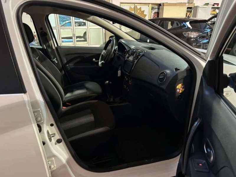 Dacia Sandero usata a Firenze (12)