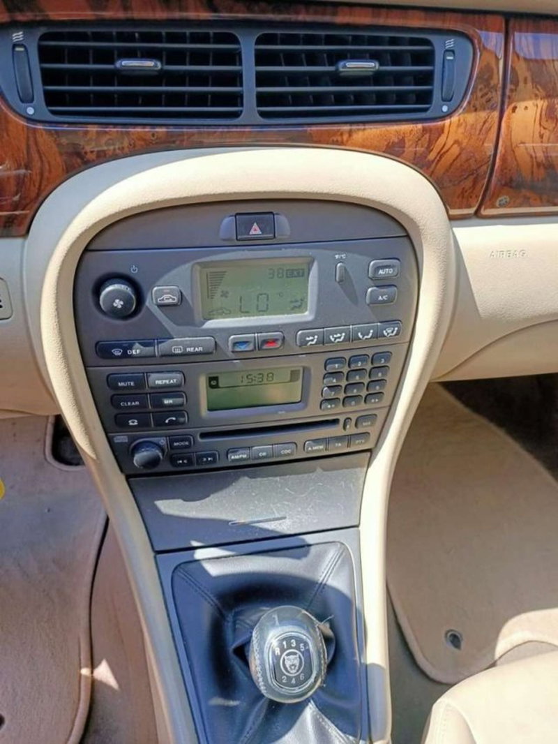 Jaguar X-Type usata a Firenze (8)