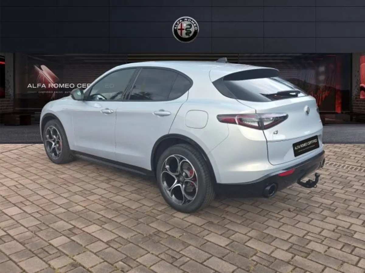 Alfa Romeo Stelvio nuova a Monza e Brianza (7)