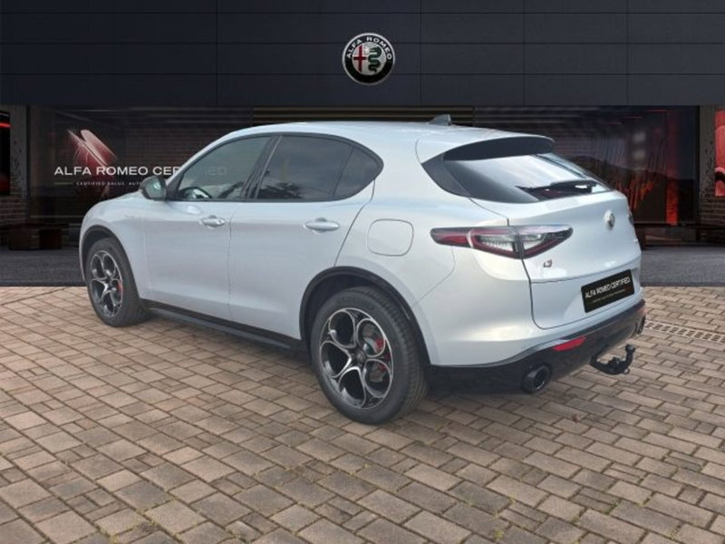 Alfa Romeo Stelvio nuova a Monza e Brianza (7)