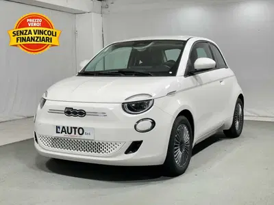 Fiat 500 Cabrio 23,65 kWh del 2023 usata a Montagna in Valtellina