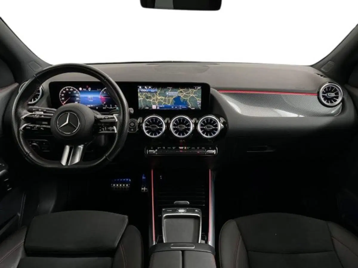 Mercedes-Benz GLA SUV nuova a Verona (8)