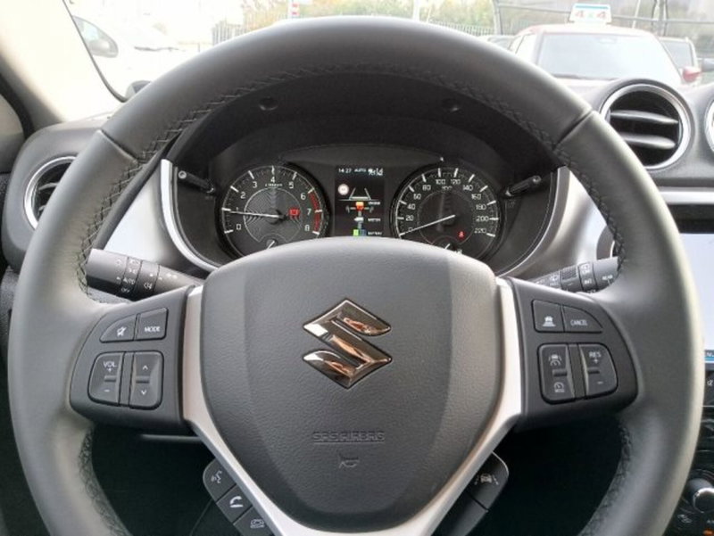 Suzuki Vitara nuova a Brescia (8)