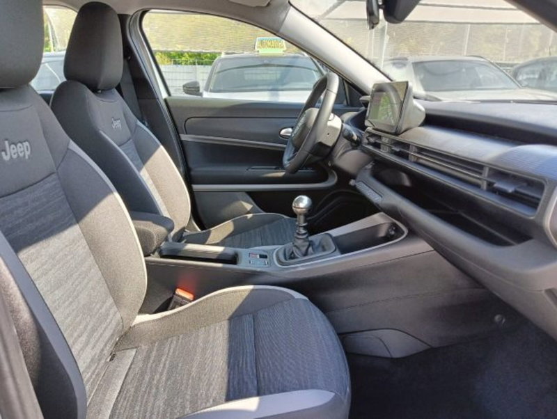 Jeep Avenger nuova a Brescia (17)