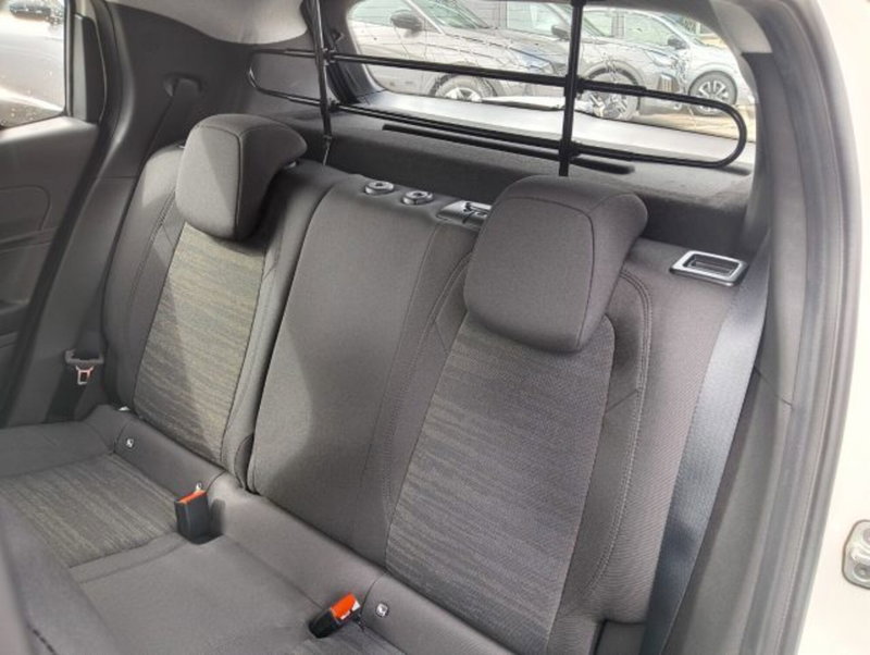 Jeep Avenger nuova a Brescia (9)