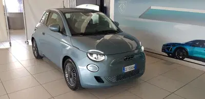 Fiat 500 Cabrio e Cabrio 42 kWh Icon del 2021 usata a Pordenone