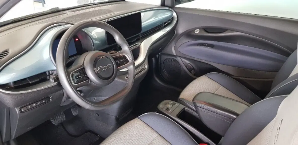 Fiat 500 Cabrio usata a Pordenone (11)