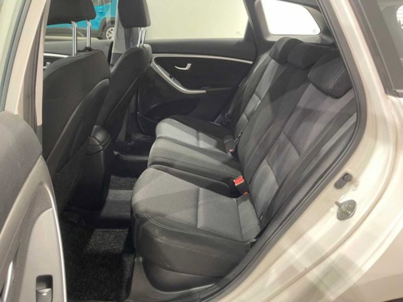 Hyundai i30 Station Wagon usata a Sondrio (11)