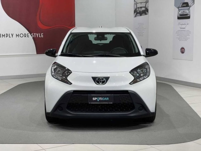 Toyota Aygo X usata a Sondrio (8)