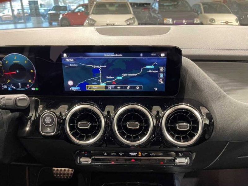 Mercedes-Benz GLA SUV usata a Sondrio (14)