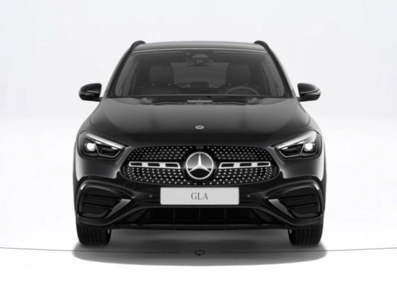 Mercedes-Benz GLA SUV nuova a Verona (3)
