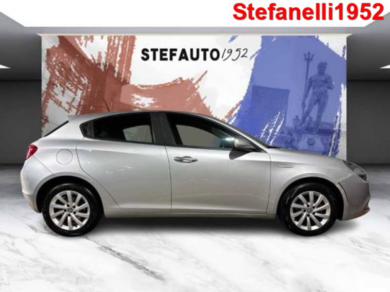 Alfa Romeo Giulietta usata a Bologna (3)