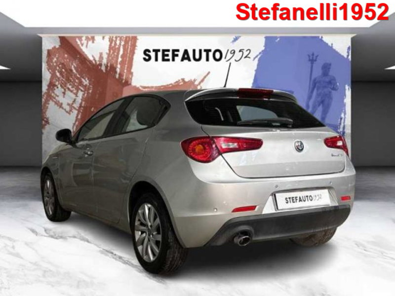 Alfa Romeo Giulietta usata a Bologna (5)