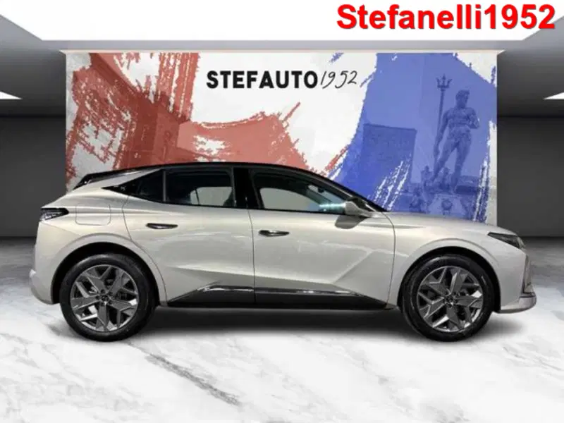 Ds DS 4 nuova a Bologna (2)