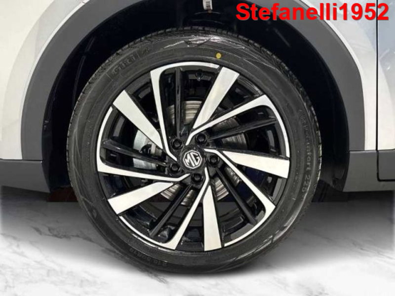 Mg ZS EV nuova a Bologna (8)