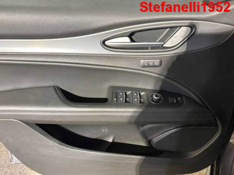 Alfa Romeo Stelvio usata a Bologna (10)
