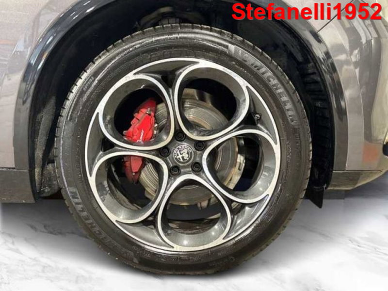 Alfa Romeo Stelvio usata a Bologna (8)