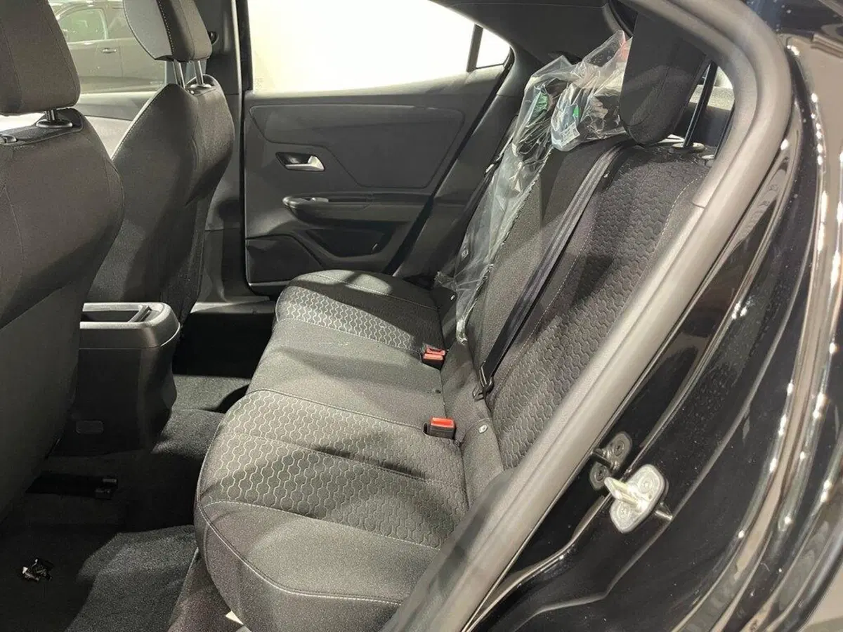 Opel Mokka nuova a Sondrio (11)