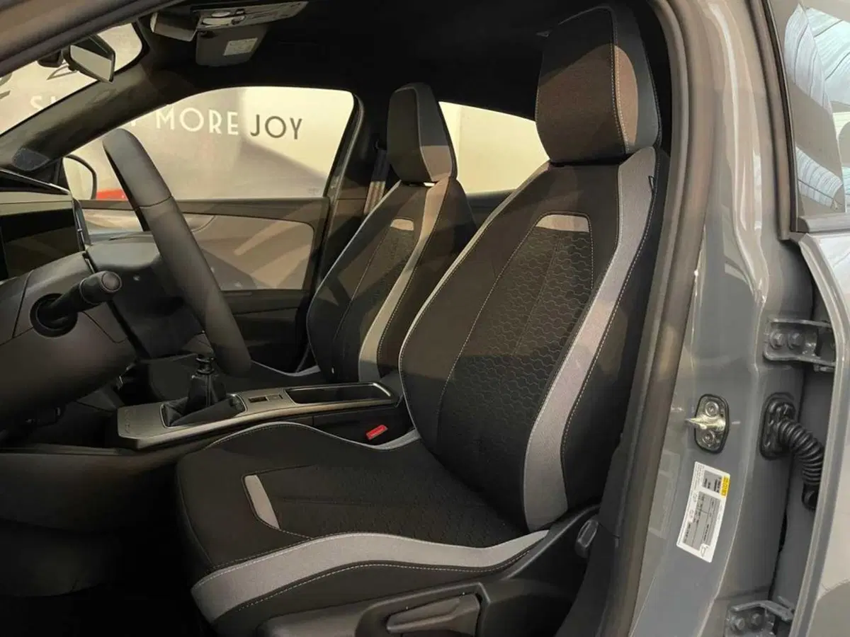 Opel Mokka nuova a Sondrio (9)