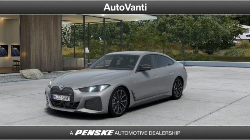 BMW i4 nuova a Bologna