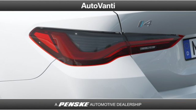 BMW i4 nuova a Bologna (13)