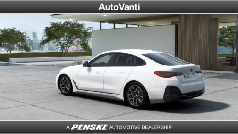 BMW i4 nuova a Bologna (3)