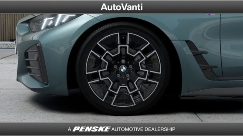 BMW i4 nuova a Bologna (6)