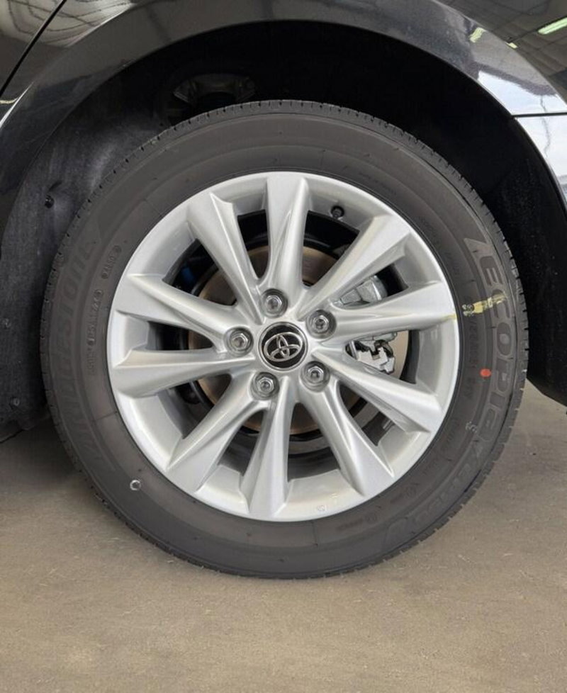 Toyota Corolla Touring Sports nuova a Monza e Brianza (14)