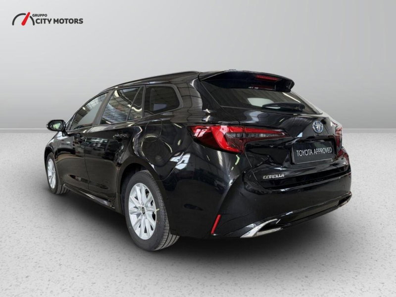 Toyota Corolla Touring Sports nuova a Monza e Brianza (4)