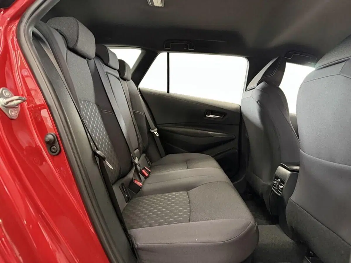 Toyota Corolla Touring Sports nuova a Monza e Brianza (10)