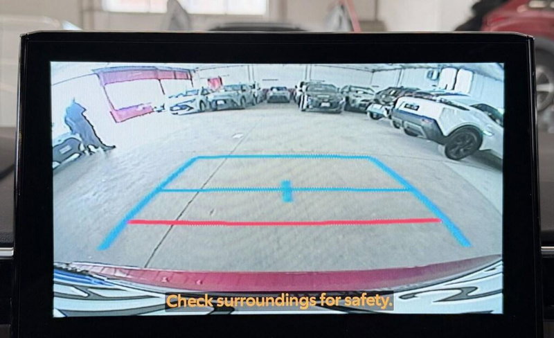 Toyota Corolla Touring Sports nuova a Monza e Brianza (13)