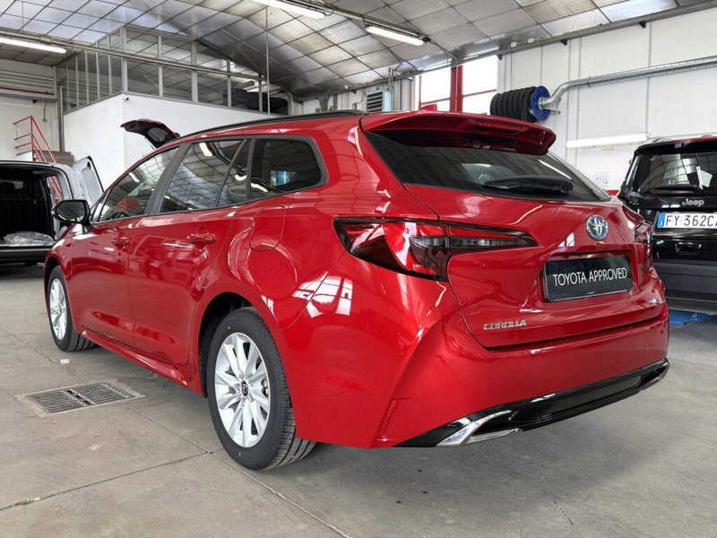 Toyota Corolla Touring Sports nuova a Monza e Brianza (4)