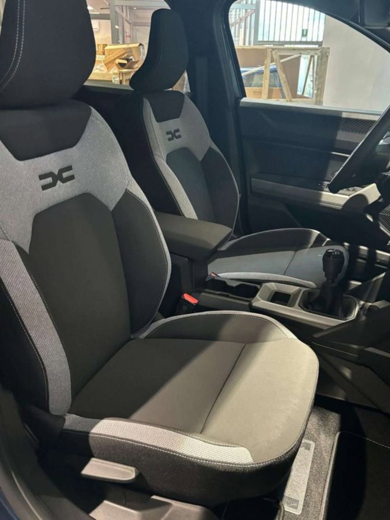 Dacia Bigster nuova a Firenze (13)