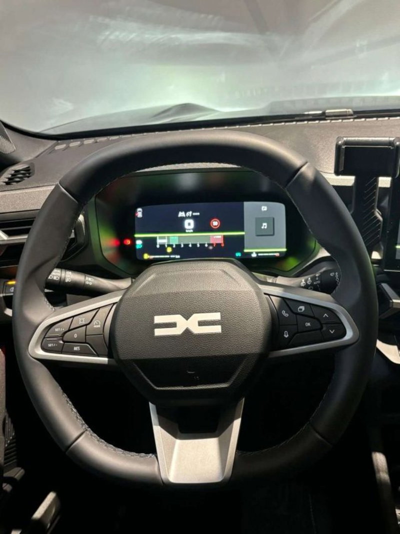 Dacia Bigster nuova a Firenze (17)