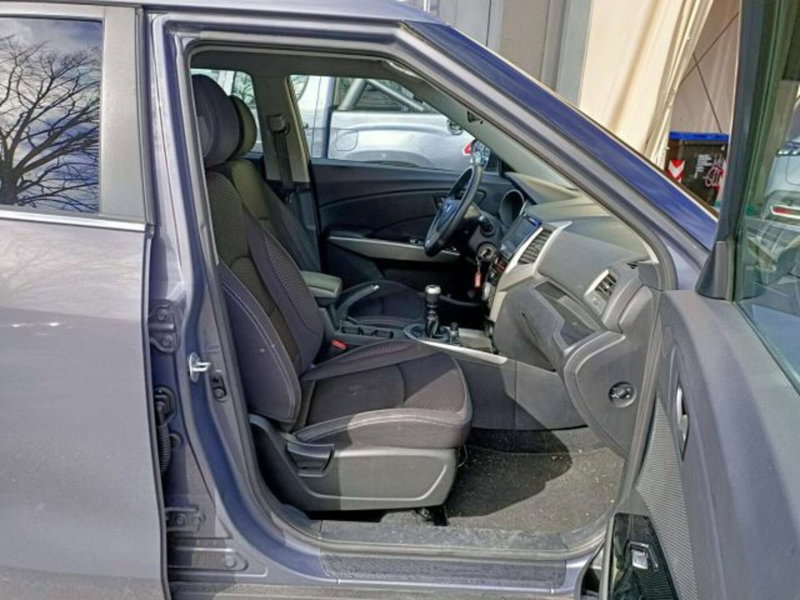 Ssangyong Tivoli usata a Firenze (11)