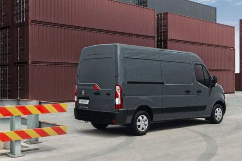 Nissan Interstar Furgone nuova a Firenze (4)