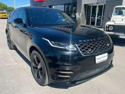 Land Rover Range Rover Velar 2.0D I4 240 CV R-Dynamic S del 2020 usata a Empoli
