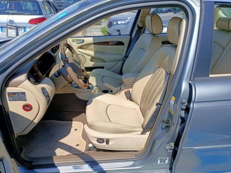 Jaguar X-Type usata a Firenze (15)