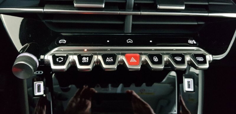 Peugeot 208 nuova a Pordenone (19)