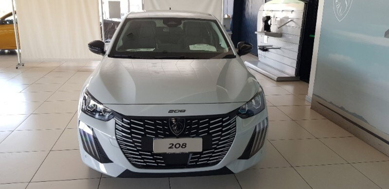 Peugeot 208 nuova a Pordenone (2)