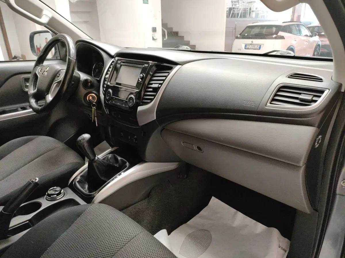 Mitsubishi L200 usata a Teramo (12)