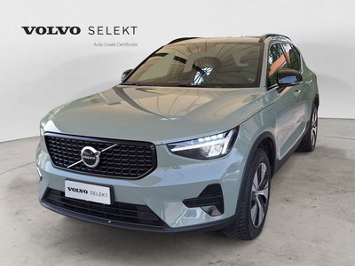 Volvo XC40 T4 Recharge Plug-in Hybrid automatico Plus Dark N1 del 2023 usata a Bari