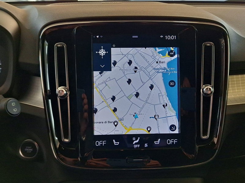 Volvo XC40 usata a Bari (10)