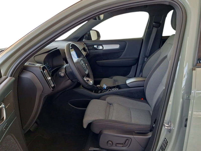 Volvo XC40 usata a Bari (6)