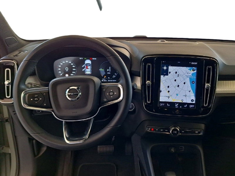 Volvo XC40 usata a Bari (8)