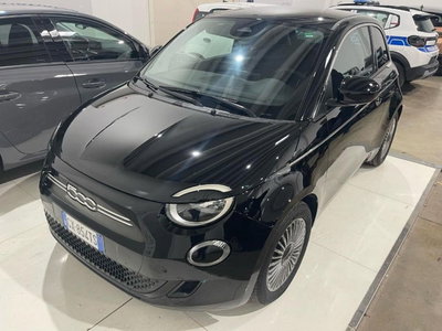 Fiat 500 Cabrio 42 kWh La Prima nuova a Alessandria