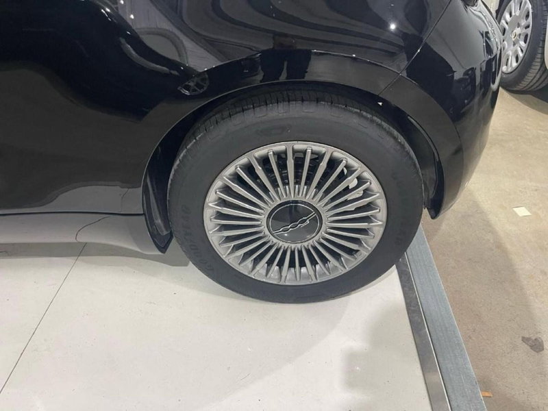 Fiat 500 Cabrio nuova a Alessandria (3)