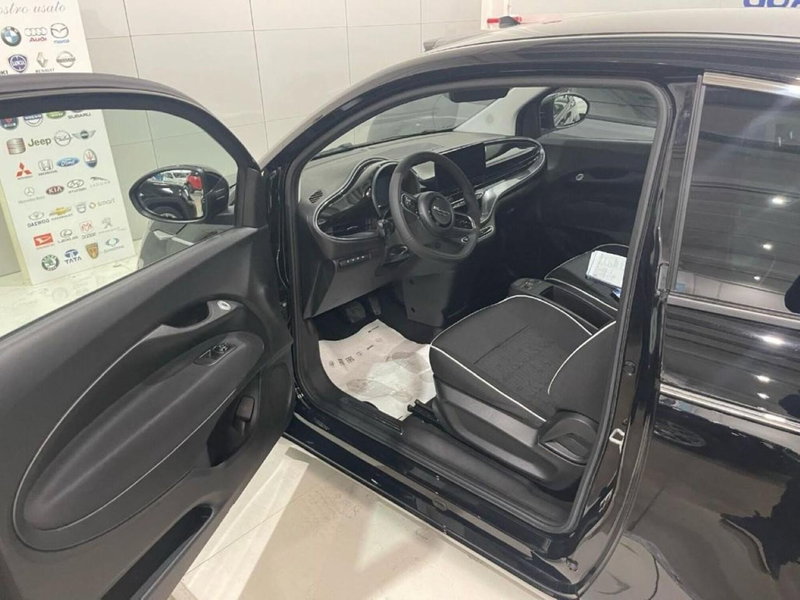 Fiat 500 Cabrio nuova a Alessandria (4)