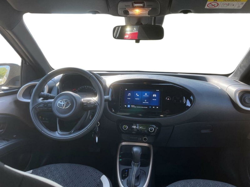 Toyota Aygo X usata a Lecco (16)