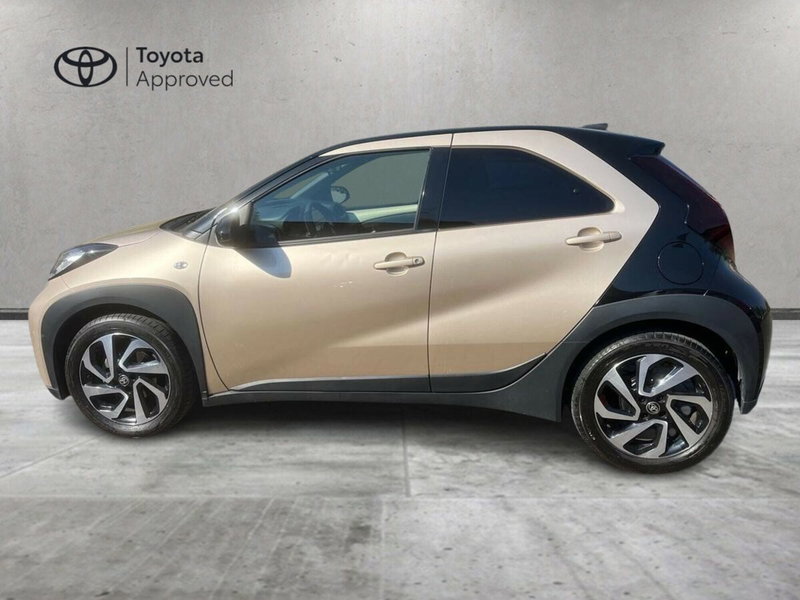 Toyota Aygo X usata a Lecco (3)